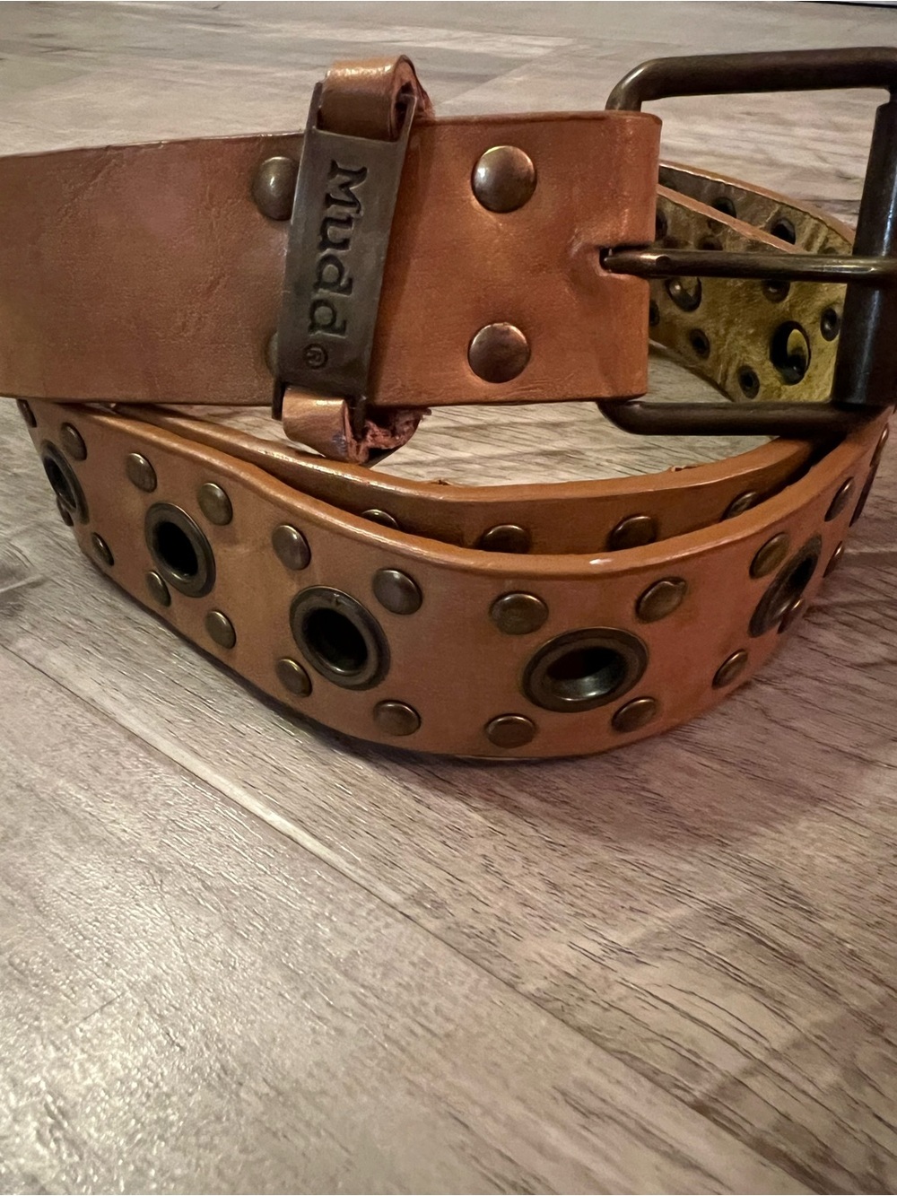Mudd Western Belt Womens M/L Tan Leather Tooled Brass-Toned Grommets Punk Biker
